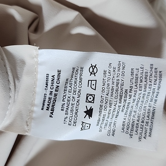 Nike 24.7 Dri Fit Oversized Button Down Shirt - Picture 11 of 12